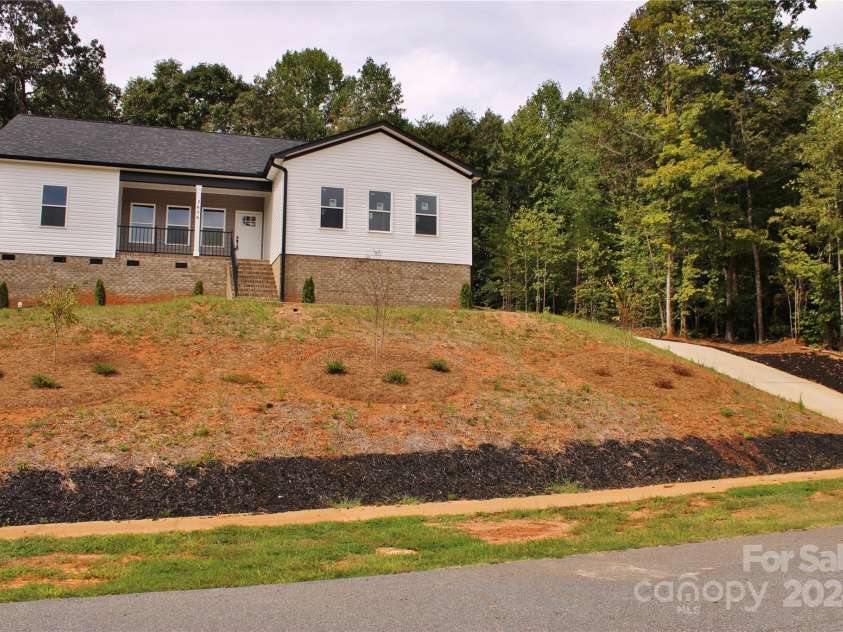 3656 Raymond Loop, Newton, NC 28658.  MLS# CAR4181121, YatesRealty ID 6984. 