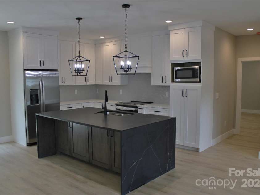3656 Raymond Loop, Newton, NC 28658.  MLS# CAR4181121, YatesRealty ID 6984. 