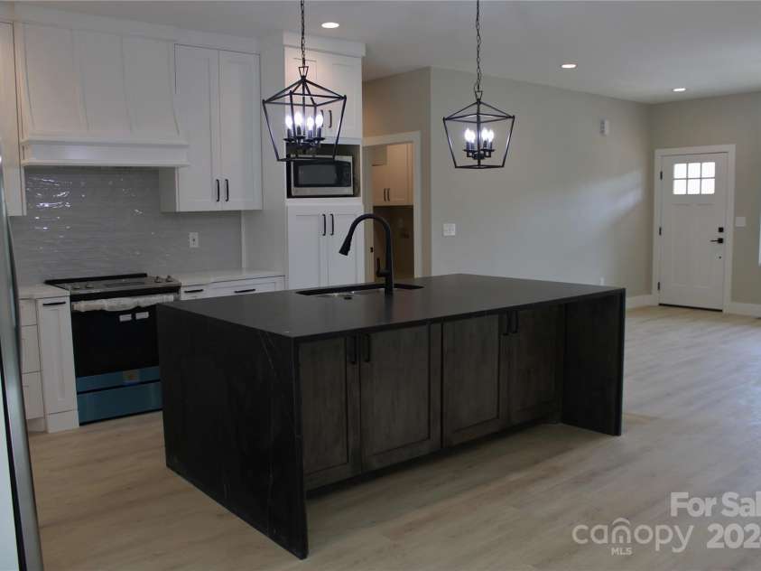 3656 Raymond Loop, Newton, NC 28658.  MLS# CAR4181121, YatesRealty ID 6984. 