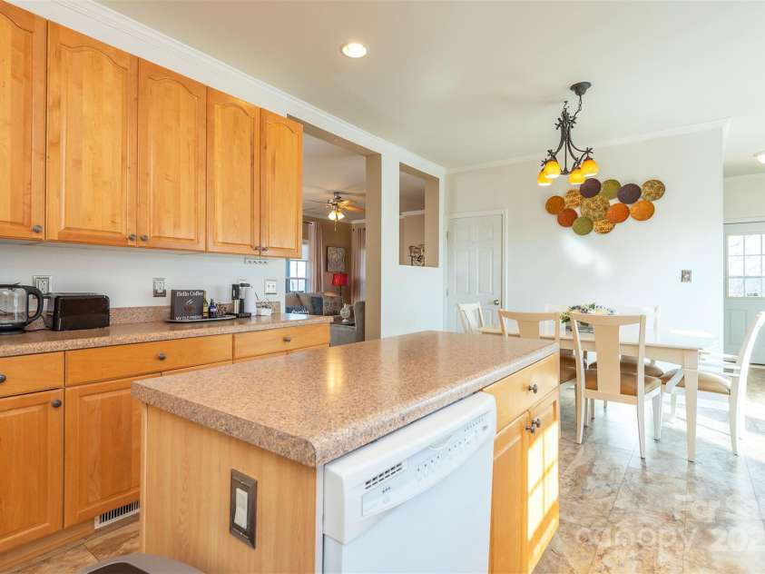 192 Buzzards Place, Lake Lure, NC 28746.  MLS# CAR4235753, YatesRealty ID 6985. Kitchen
