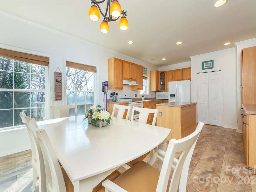 192 Buzzards Place, Lake Lure, NC 28746.  MLS# CAR4235753, YatesRealty ID 6985. Kitchen/Dining