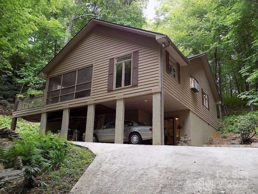 4122 Connestee Trail, Brevard, NC 28712.  MLS# CAR4249240, YatesRealty ID 6988. 