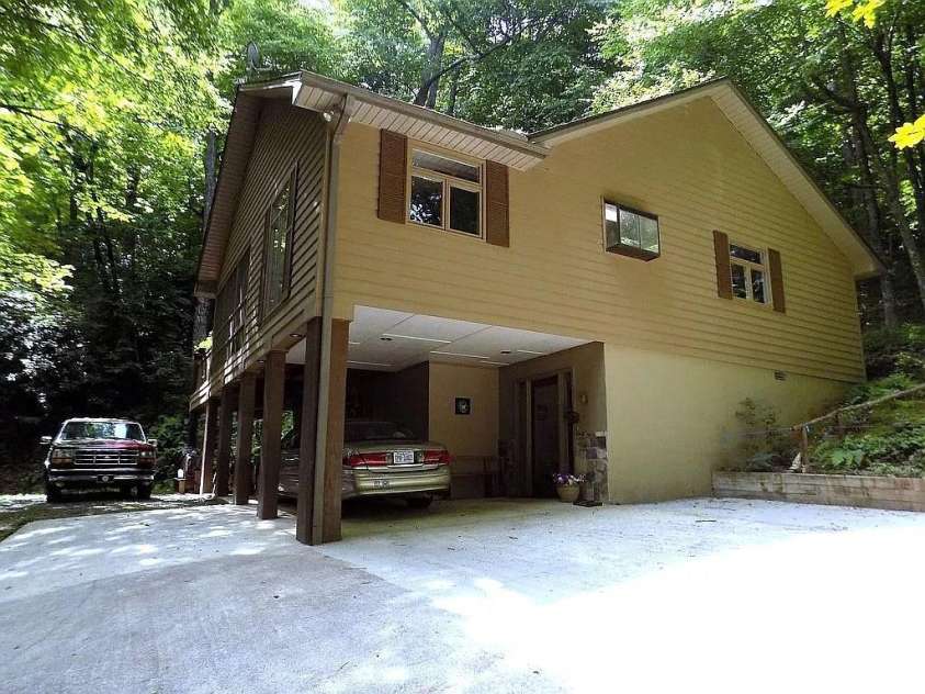 4122 Connestee Trail, Brevard, NC 28712.  MLS# CAR4249240, YatesRealty ID 6988. 