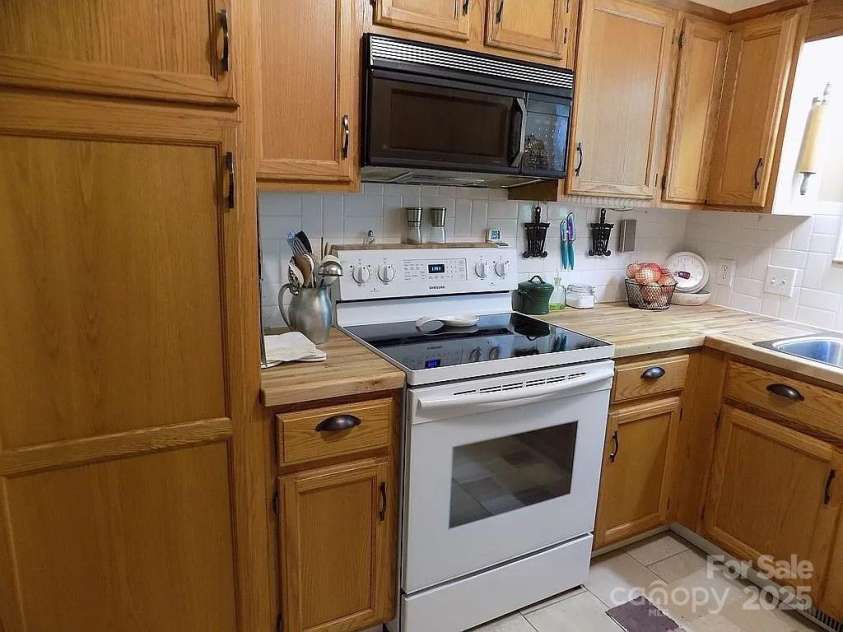 4122 Connestee Trail, Brevard, NC 28712.  MLS# CAR4249240, YatesRealty ID 6988. 