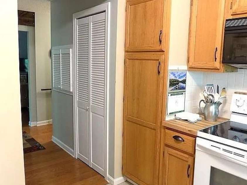 4122 Connestee Trail, Brevard, NC 28712.  MLS# CAR4249240, YatesRealty ID 6988. 