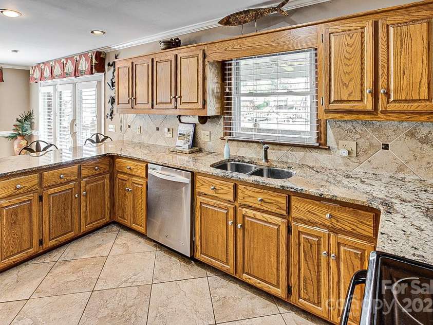 378 Shoreline Drive, New London, NC 28127.  MLS# CAR4246898, YatesRealty ID 6989. 