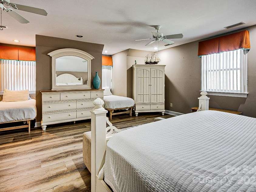 378 Shoreline Drive, New London, NC 28127.  MLS# CAR4246898, YatesRealty ID 6989. 