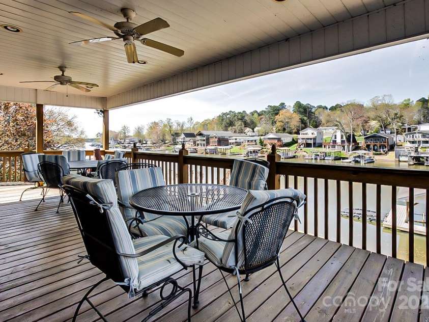 378 Shoreline Drive, New London, NC 28127.  MLS# CAR4246898, YatesRealty ID 6989. 