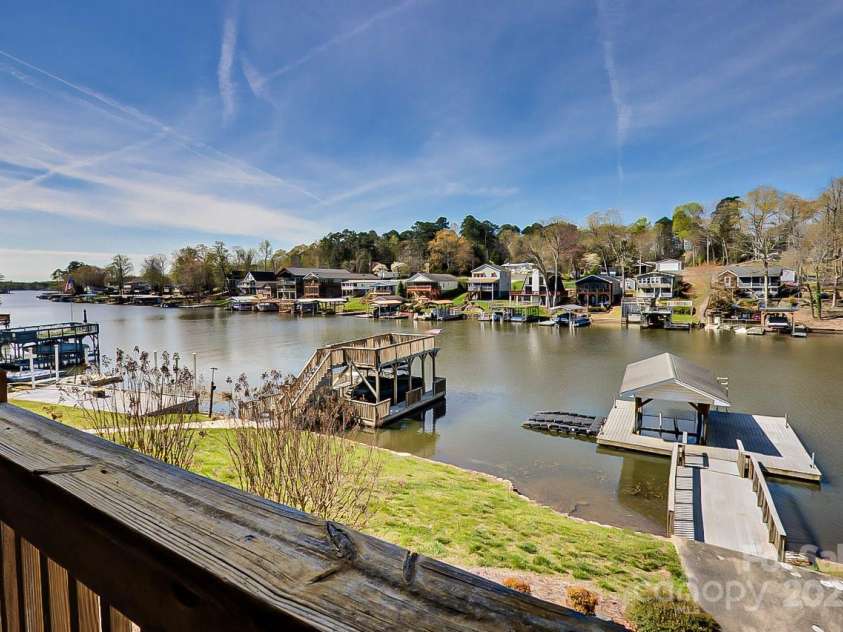 378 Shoreline Drive, New London, NC 28127.  MLS# CAR4246898, YatesRealty ID 6989. 