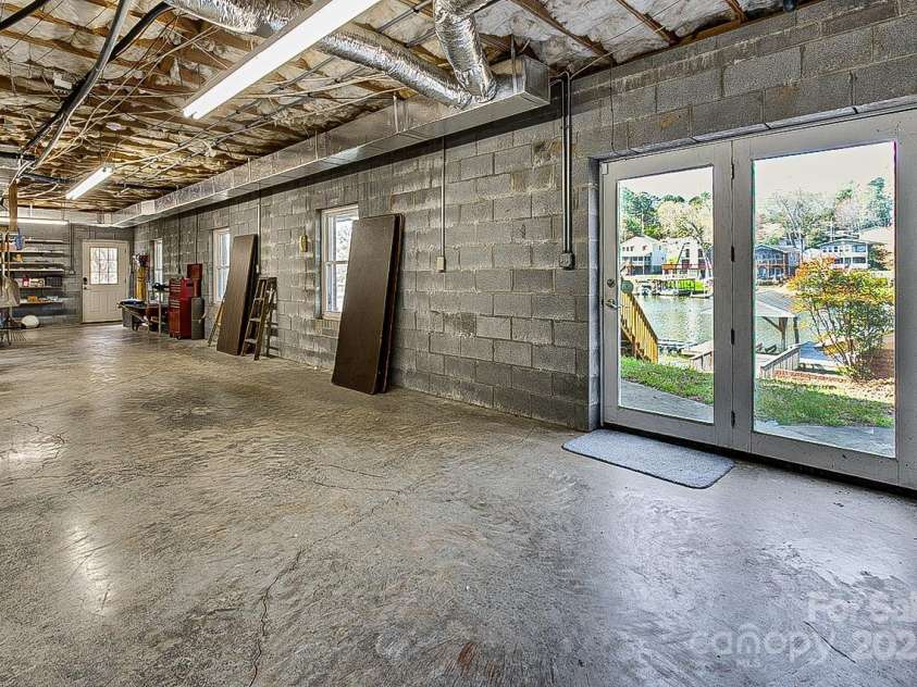 378 Shoreline Drive, New London, NC 28127.  MLS# CAR4246898, YatesRealty ID 6989. 