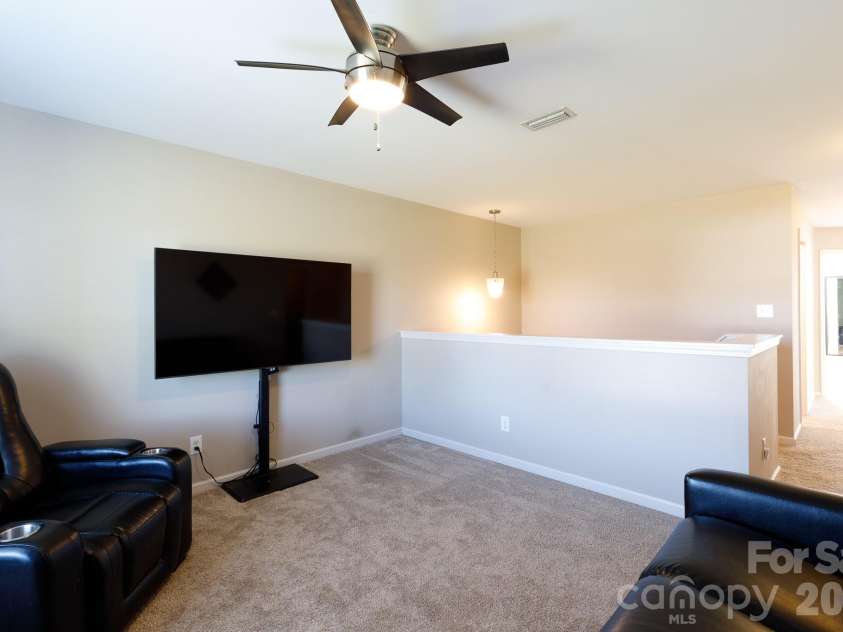 814 Summerlake Drive, Fort Mill, SC 29715.  MLS# CAR4357984, YatesRealty ID 6989. 