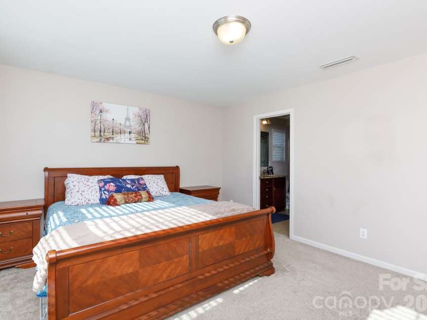 814 Summerlake Drive, Fort Mill, SC 29715.  MLS# CAR4357984, YatesRealty ID 6989. 