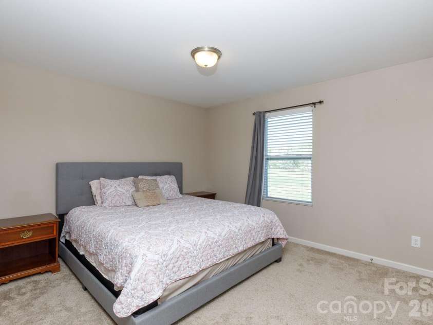 814 Summerlake Drive, Fort Mill, SC 29715.  MLS# CAR4357984, YatesRealty ID 6989. 