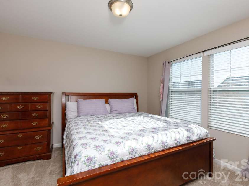 814 Summerlake Drive, Fort Mill, SC 29715.  MLS# CAR4357984, YatesRealty ID 6989. 