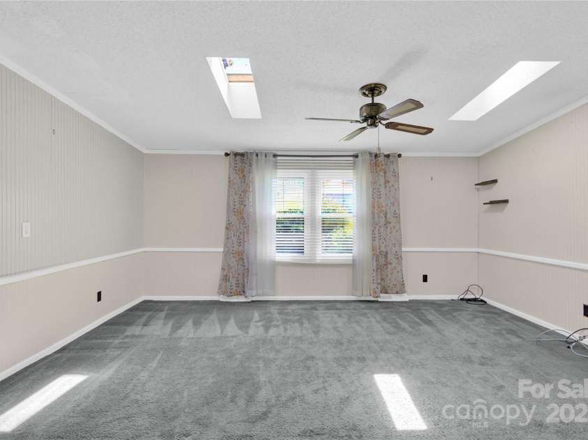 985 Sentinal Oaks Drive, Clover, SC 29710.  MLS# CAR4300320, YatesRealty ID 6991. 