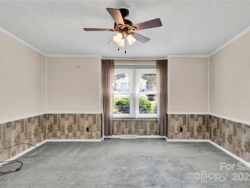 985 Sentinal Oaks Drive, Clover, SC 29710.  MLS# CAR4300320, YatesRealty ID 6991. 