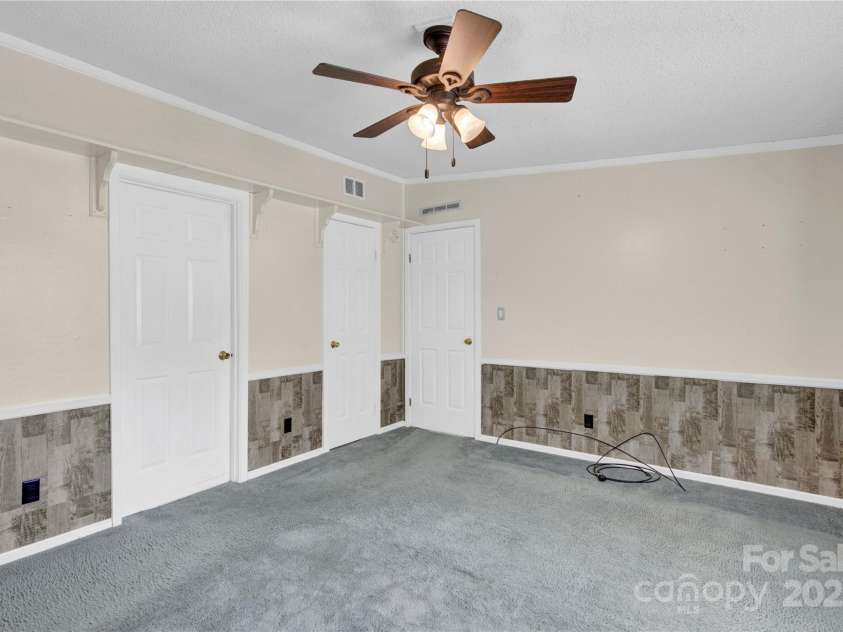 985 Sentinal Oaks Drive, Clover, SC 29710.  MLS# CAR4300320, YatesRealty ID 6991. 