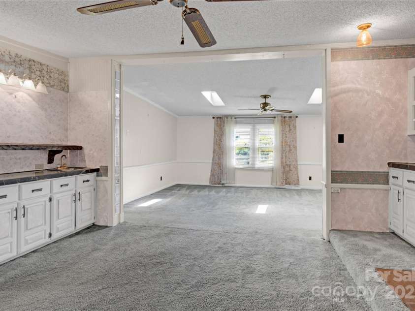 985 Sentinal Oaks Drive, Clover, SC 29710.  MLS# CAR4300320, YatesRealty ID 6991. 
