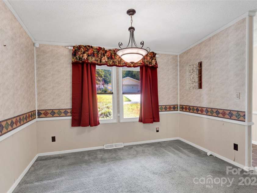 985 Sentinal Oaks Drive, Clover, SC 29710.  MLS# CAR4300320, YatesRealty ID 6991. 