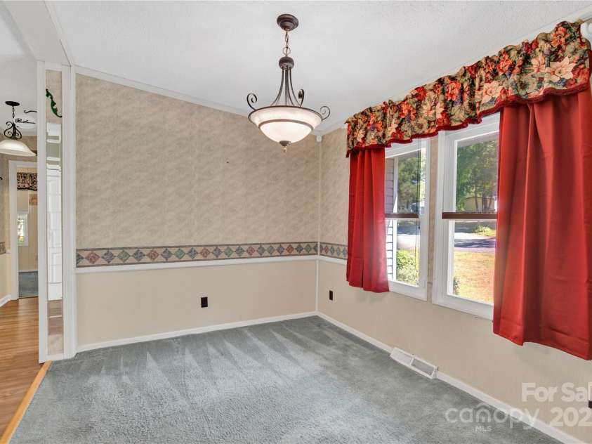 985 Sentinal Oaks Drive, Clover, SC 29710.  MLS# CAR4300320, YatesRealty ID 6991. 