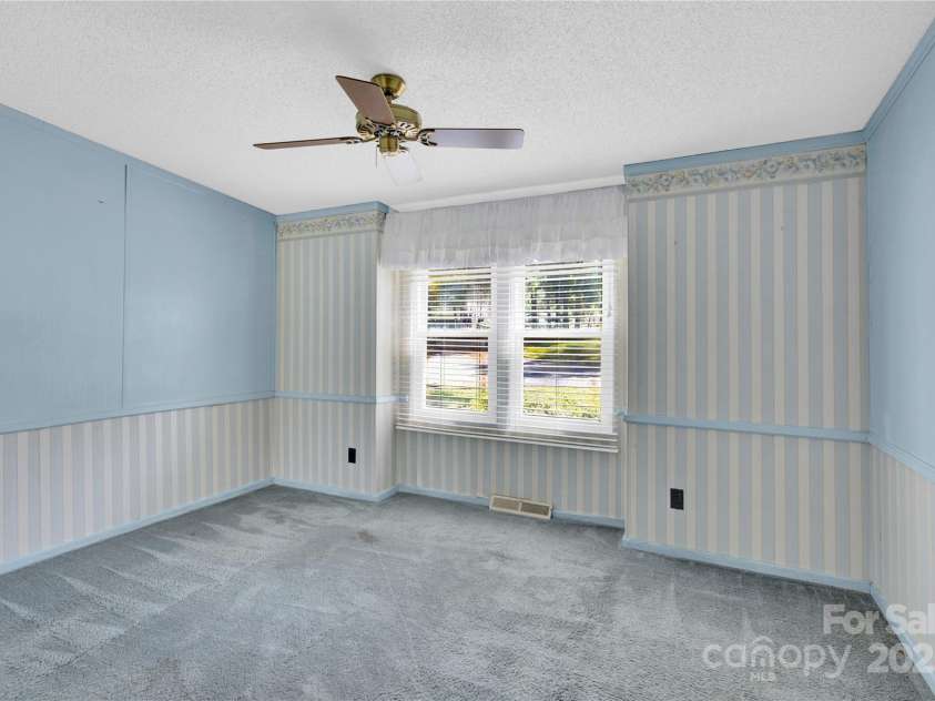 985 Sentinal Oaks Drive, Clover, SC 29710.  MLS# CAR4300320, YatesRealty ID 6991. 