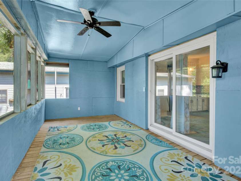 985 Sentinal Oaks Drive, Clover, SC 29710.  MLS# CAR4300320, YatesRealty ID 6991. 