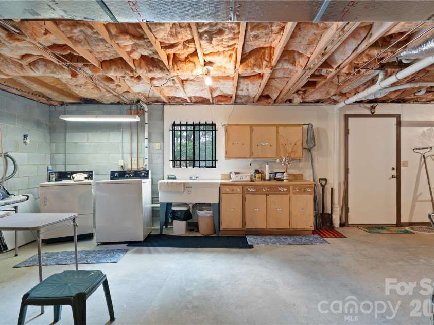 109 Eagle Rock Trail, Hendersonville, NC 28739.  MLS# CAR4353116, YatesRealty ID 6993. 