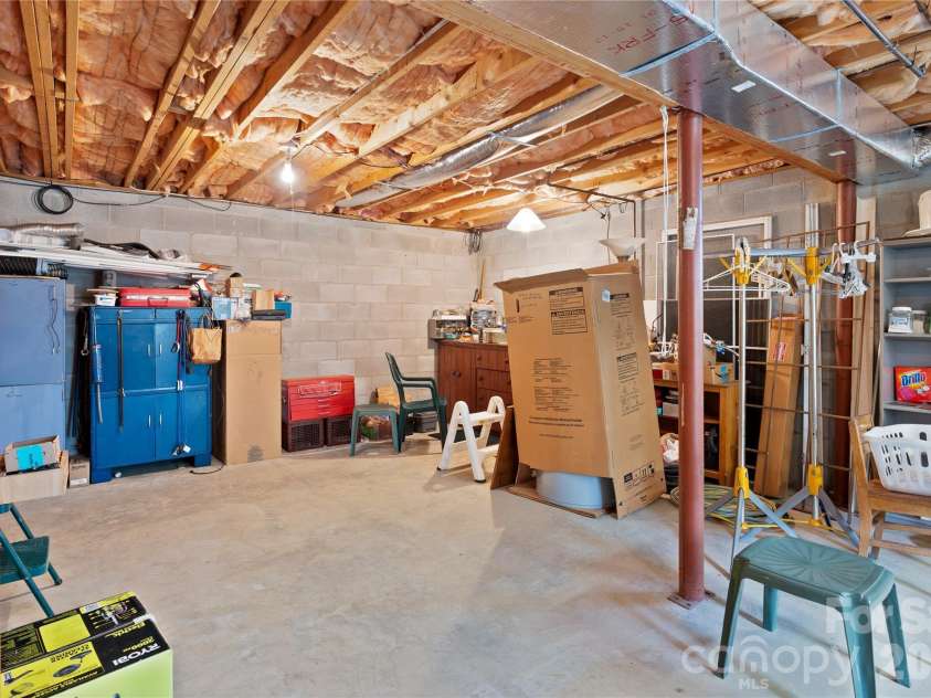 109 Eagle Rock Trail, Hendersonville, NC 28739.  MLS# CAR4353116, YatesRealty ID 6993. 