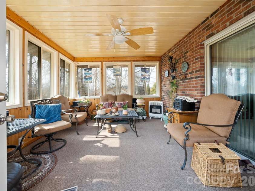109 Eagle Rock Trail, Hendersonville, NC 28739.  MLS# CAR4353116, YatesRealty ID 6993. 