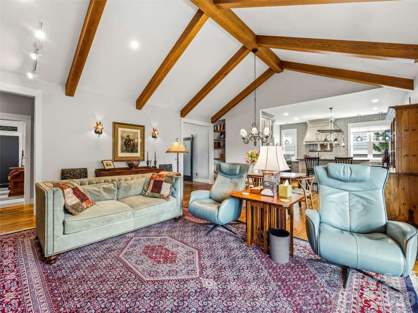 242 Whistlewood Lane, Hendersonville, NC 28739.  MLS# CAR4359475, YatesRealty ID 6998. 
