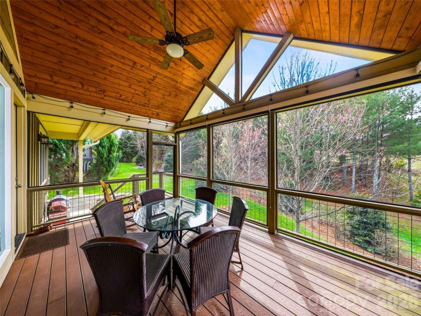 242 Whistlewood Lane, Hendersonville, NC 28739.  MLS# CAR4359475, YatesRealty ID 6998. 
