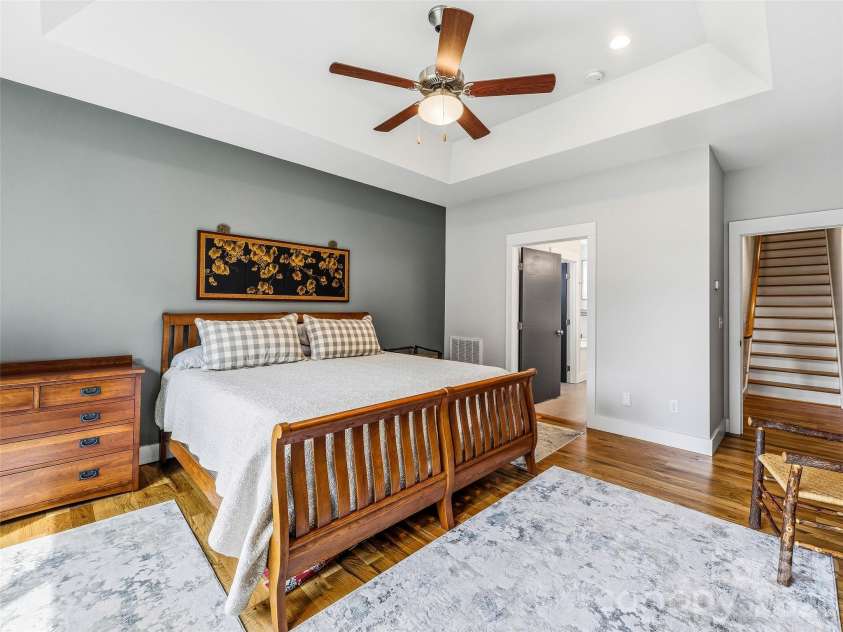242 Whistlewood Lane, Hendersonville, NC 28739.  MLS# CAR4359475, YatesRealty ID 6998. 