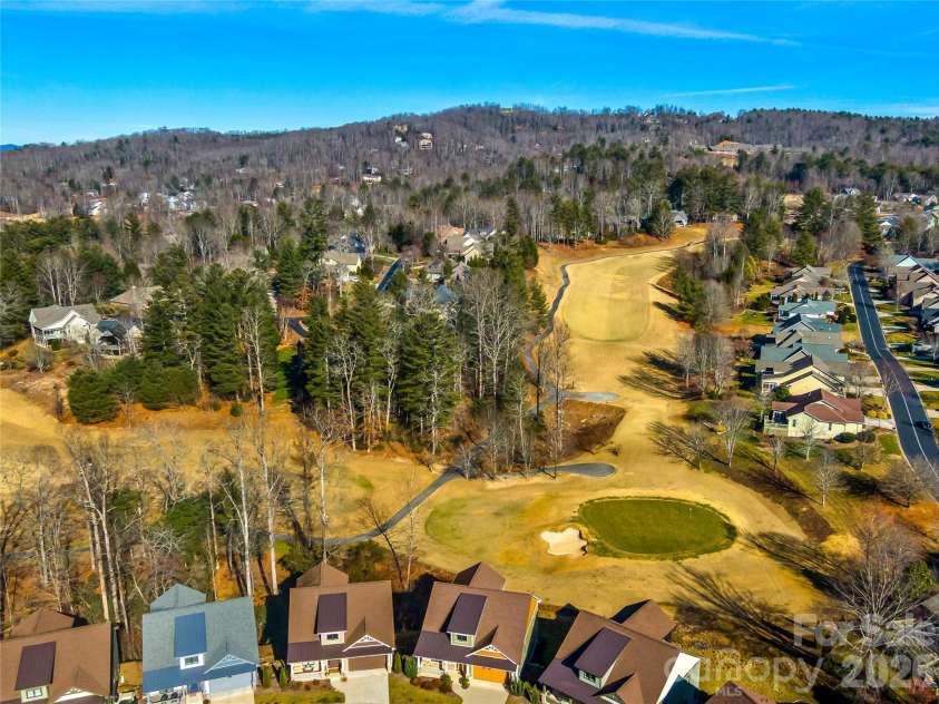 242 Whistlewood Lane, Hendersonville, NC 28739.  MLS# CAR4359475, YatesRealty ID 6998. 