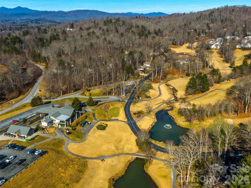 242 Whistlewood Lane, Hendersonville, NC 28739.  MLS# CAR4359475, YatesRealty ID 6998. 