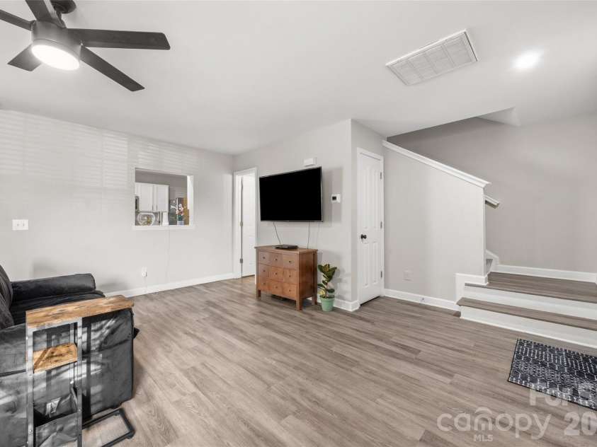 1505 Tuckers Glenn Drive, Rock Hill, SC 29732.  MLS# CAR4358980, YatesRealty ID 6999. 