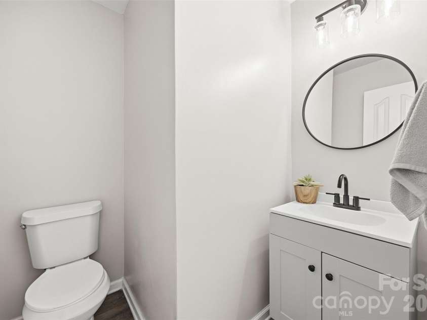 1505 Tuckers Glenn Drive, Rock Hill, SC 29732.  MLS# CAR4358980, YatesRealty ID 6999. Half bath on main