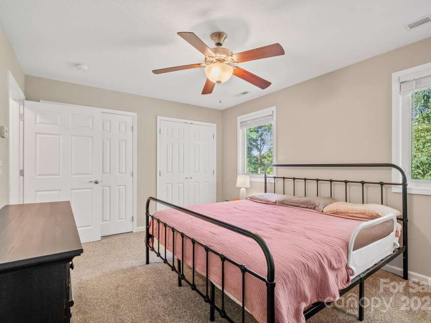 33 English Ivy Road, Asheville, NC 28806.  MLS# CAR4304204, YatesRealty ID 7. 