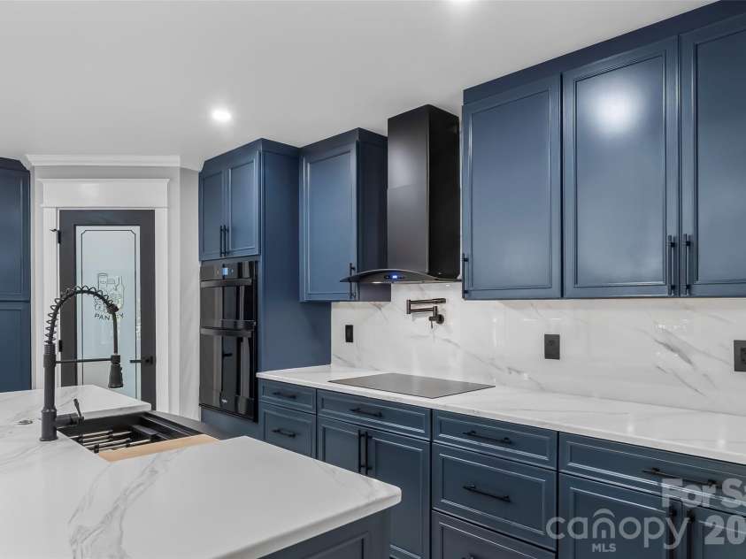 276 Coopers Drive, Hendersonville, NC 28739.  MLS# CAR4416232, YatesRealty ID 700. 