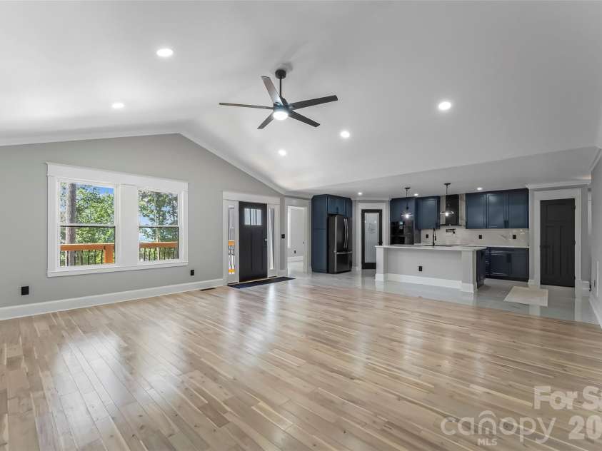 276 Coopers Drive, Hendersonville, NC 28739.  MLS# CAR4416232, YatesRealty ID 700. 