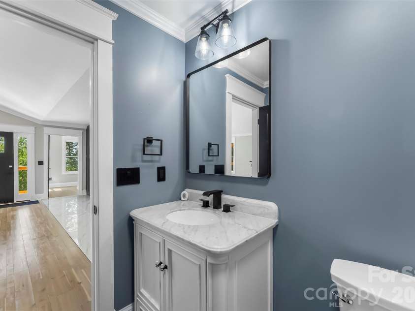 276 Coopers Drive, Hendersonville, NC 28739.  MLS# CAR4416232, YatesRealty ID 700. 