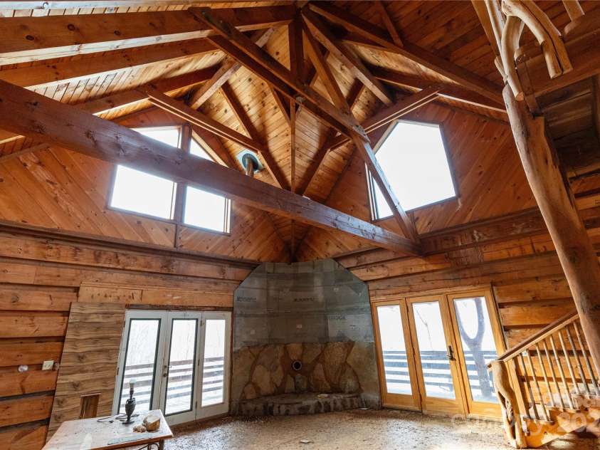 298 Turkey Creek Road, Leicester, NC 28748.  MLS# CAR4112849, YatesRealty ID 700. Great Room