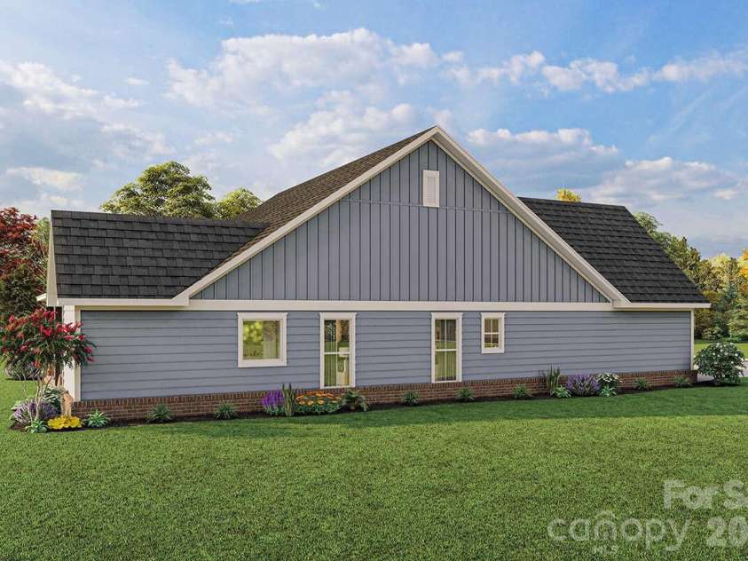 2031 Piper Ridge Drive, Lenoir, NC 28645.  MLS# CAR4316879, YatesRealty ID 7000. 