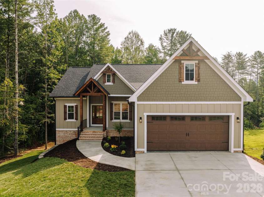 2031 Piper Ridge Drive, Lenoir, NC 28645.  MLS# CAR4316879, YatesRealty ID 7000. 