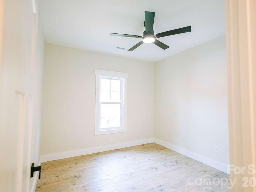 2031 Piper Ridge Drive, Lenoir, NC 28645.  MLS# CAR4316879, YatesRealty ID 7000. 