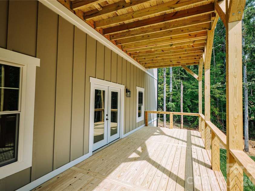 2031 Piper Ridge Drive, Lenoir, NC 28645.  MLS# CAR4316879, YatesRealty ID 7000. 
