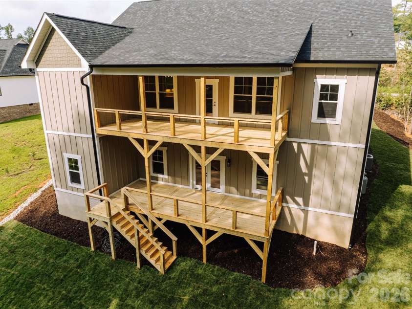 2031 Piper Ridge Drive, Lenoir, NC 28645.  MLS# CAR4316879, YatesRealty ID 7000. 
