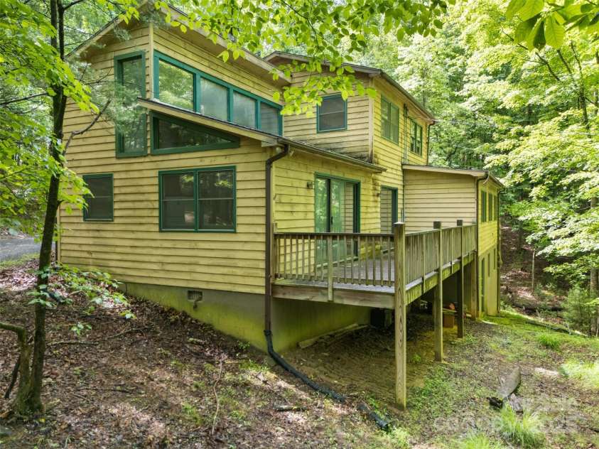 212 Saddle Lane, Deep Gap, NC 28618.  MLS# CAR4262907, YatesRealty ID 7001. 