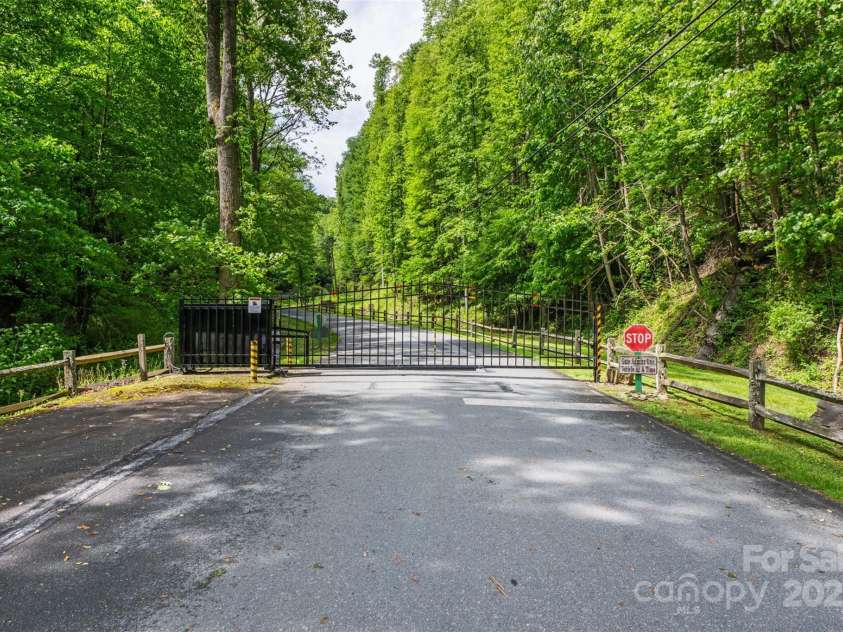 212 Saddle Lane, Deep Gap, NC 28618.  MLS# CAR4262907, YatesRealty ID 7001. 
