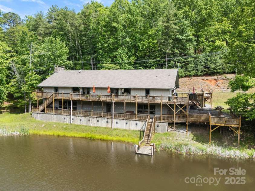 212 Saddle Lane, Deep Gap, NC 28618.  MLS# CAR4262907, YatesRealty ID 7001. 