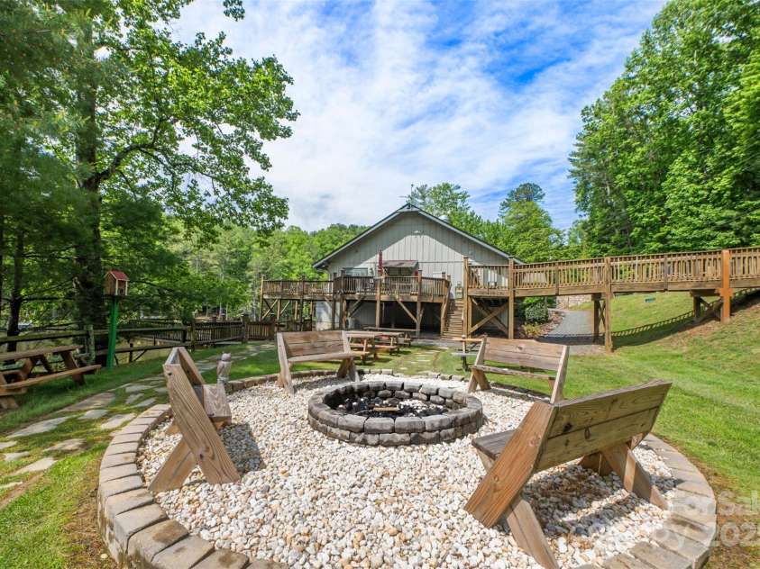 212 Saddle Lane, Deep Gap, NC 28618.  MLS# CAR4262907, YatesRealty ID 7001. 